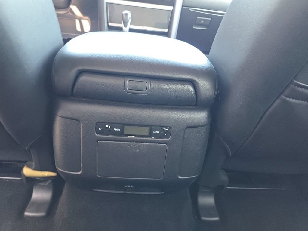 Used 2024 Nissan Armada SV AWD/4WD image 13
