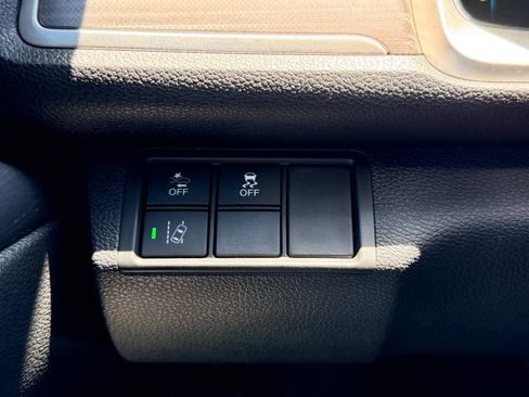 Used 2019 Honda Civic EX image 4