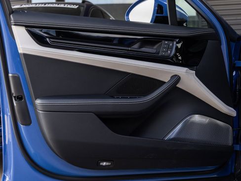 Used 2025 Porsche Panamera GTS image 23