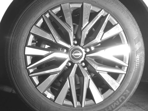 Used 2025 Nissan Altima 2.5 SV image 12