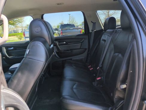 Used 2017 Chevrolet Traverse LT image 14