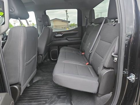Used 2022 Chevrolet Silverado 1500 LT AWD/4WD image 25