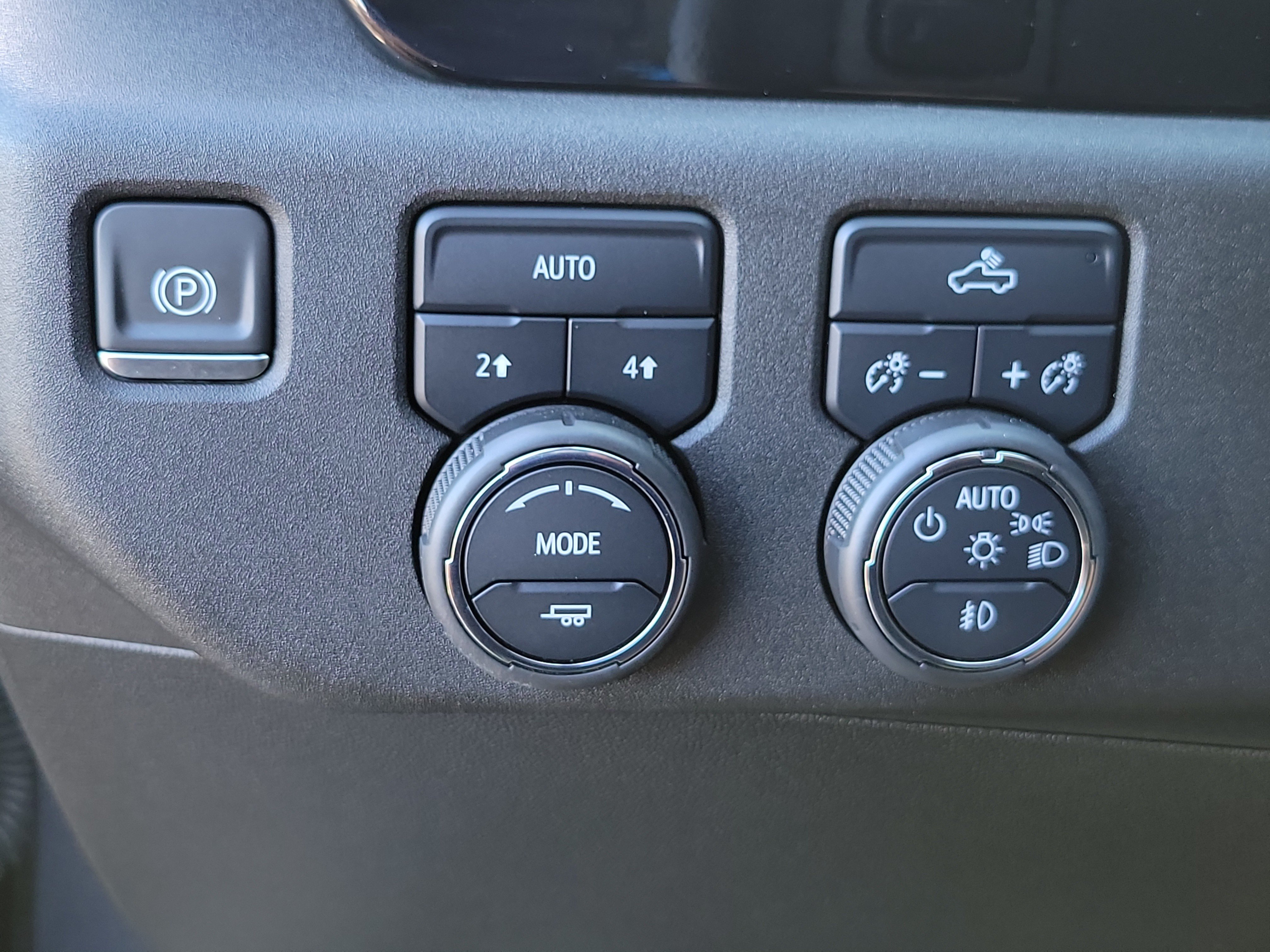 Used 2024 Chevrolet Silverado 1500 RST AWD/4WD image 15