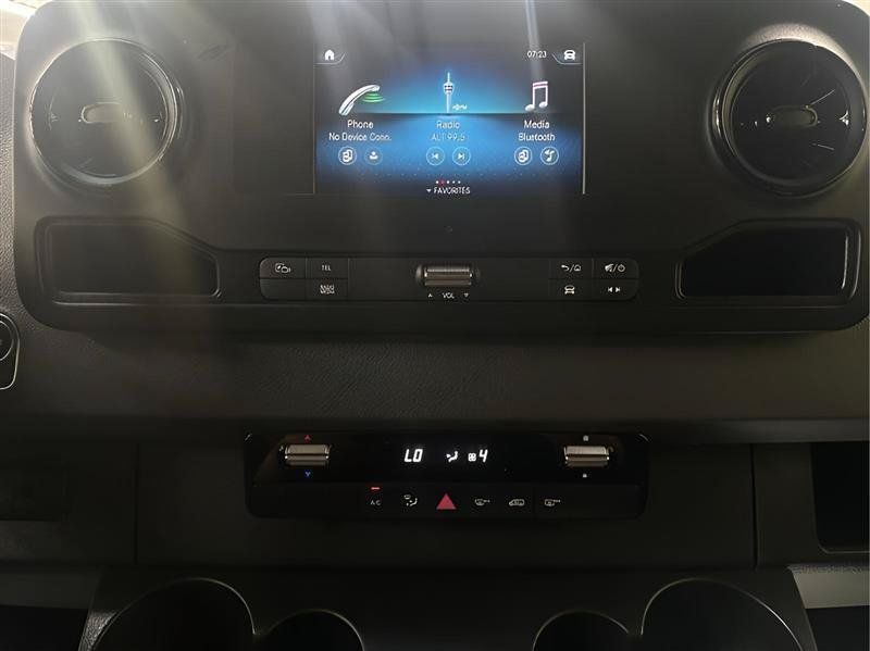 Used 2023 Mercedes-Benz Sprinter 2500 image 18