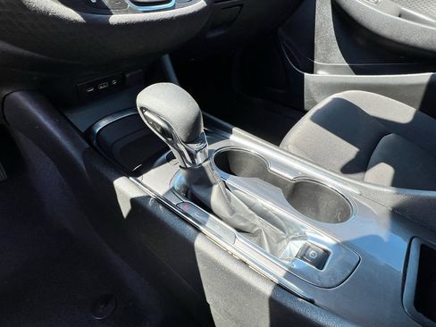 Used 2024 Chevrolet Malibu LT image 25