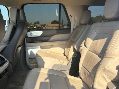 Used 2023 Lincoln Navigator L Reserve AWD/4WD image 26