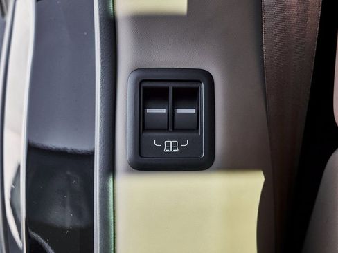 Used 2025 Land Rover Range Rover Long Wheelbase SE image 42