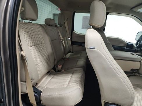 Used 2015 Ford F150 XLT w/ Equipment Group 301A Mid RWD image 18