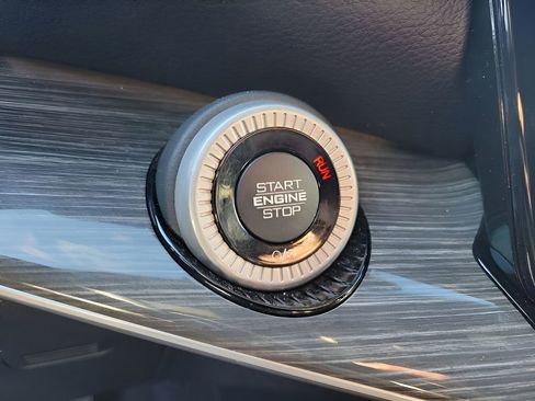 Used 2022 Jeep Wagoneer Series III image 19