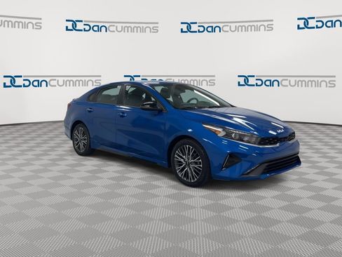Used 2022 Kia Forte GT-Line FWD image 2
