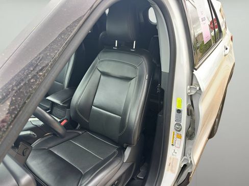 Used 2023 Ford Explorer Limited w/ Equipment Group 301A RWD image 26