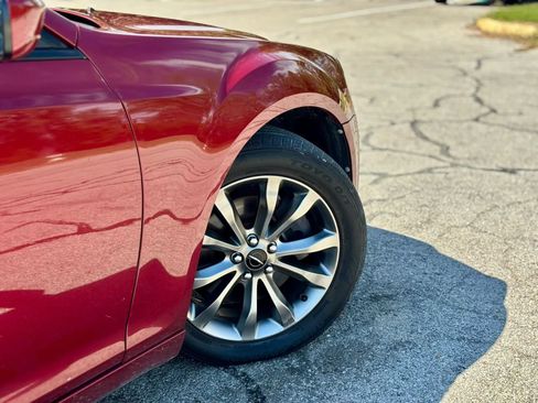 Used 2014 Chrysler 300 S AWD/4WD image 5