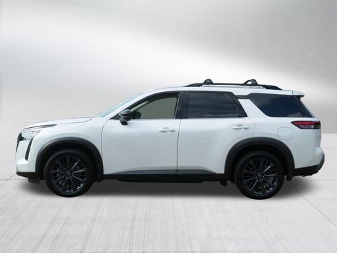 Certified 2026 Nissan Pathfinder SL w/ SL Premium Package AWD/4WD image 4
