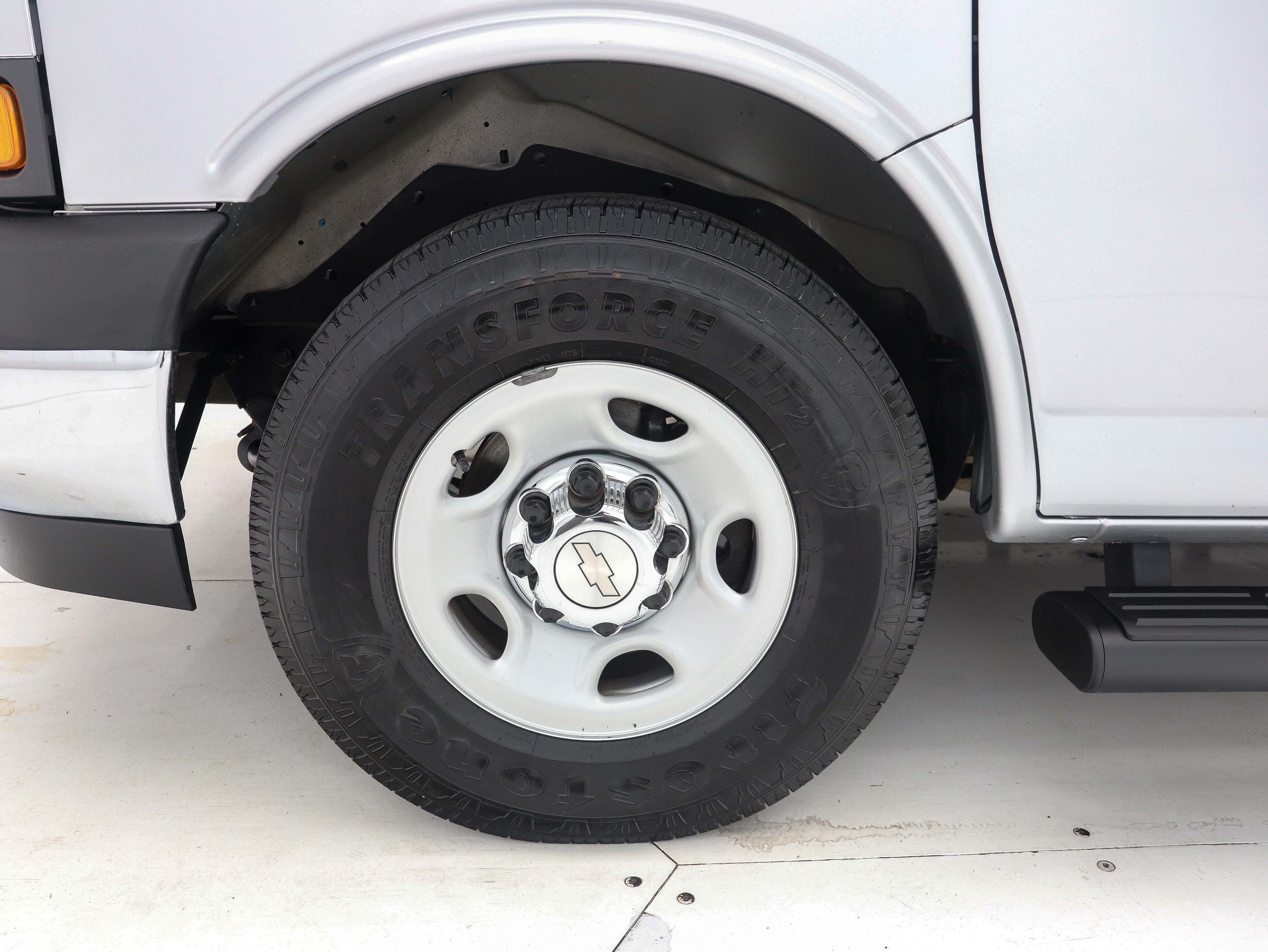 Used 2019 Chevrolet Express 3500 LT w/ LT Preferred Equipment Group RWD image 26
