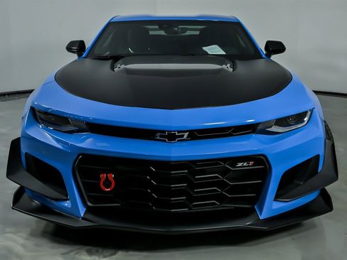 Used 2022 Chevrolet Camaro ZL1 image 5