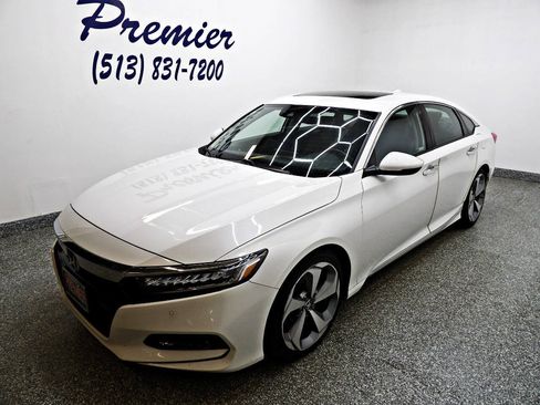 Used 2018 Honda Accord Touring image 1