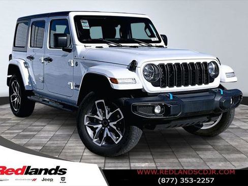 Certified 2024 Jeep Wrangler Unlimited AWD/4WD image 36
