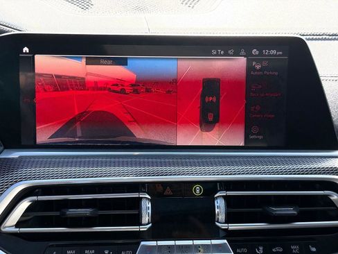 Used 2021 BMW X6 xDrive40i w/ M Sport Package image 2