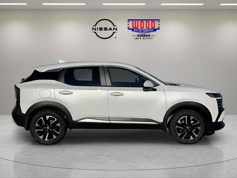 Certified 2025 Nissan Kicks SV image 2