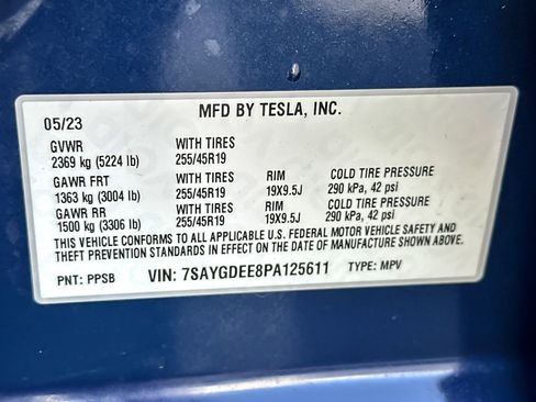 Used 2023 Tesla Model Y Long Range AWD/4WD image 28