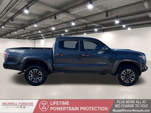 Used 2021 Toyota Tacoma TRD Sport image 17
