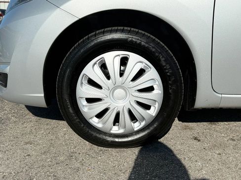 Used 2017 Nissan Versa Note SV image 8