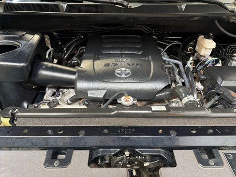 Used 2019 Toyota Tundra SR5 w/ SR5 Upgrade Package image 79
