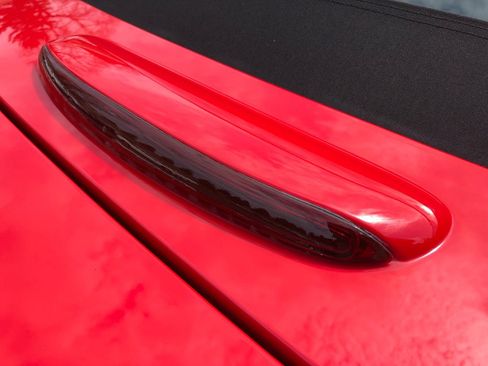 Used 2003 Ford Thunderbird image 29