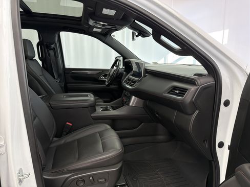 Used 2022 Chevrolet Tahoe RST w/ Sport Performance Package image 12