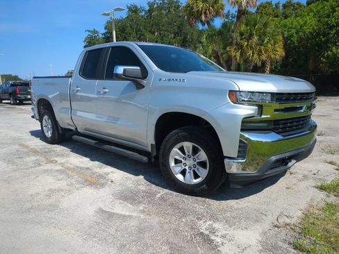 Certified 2020 Chevrolet Silverado 1500 LT w/ Trailering Package AWD/4WD image 2