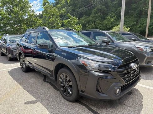 Used 2023 Subaru Outback Onyx Edition AWD/4WD image 3