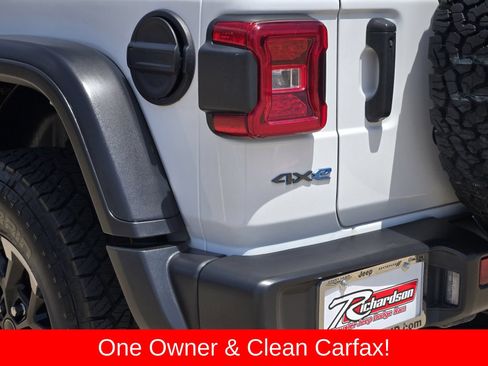 Used 2024 Jeep Wrangler Unlimited Rubicon 4xe AWD/4WD image 14