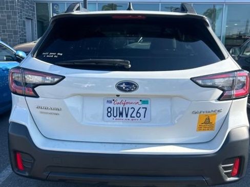 Used 2021 Subaru Outback Premium AWD/4WD image 4