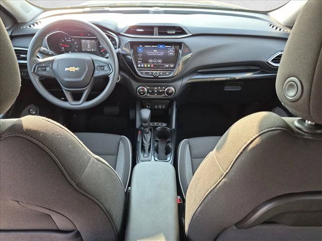 Used 2021 Chevrolet TrailBlazer LT w/ Sun and Liftgate Package FWD image 15