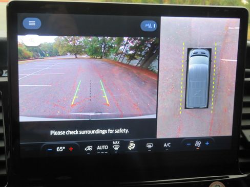 Used 2023 Ford Transit 350 XLT image 45