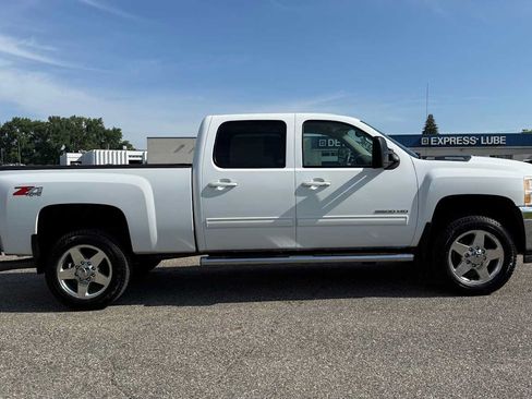 Used 2011 Chevrolet Silverado 2500 LTZ w/ Snow Plow Prep Package AWD/4WD image 3