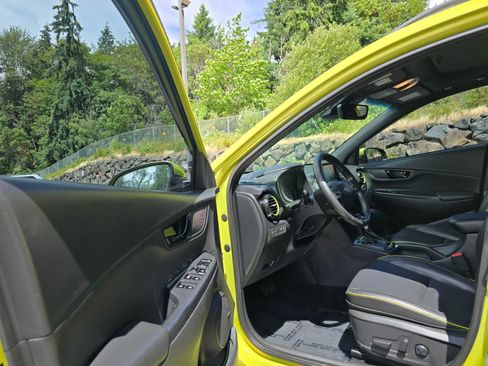 Used 2019 Hyundai Kona Limited AWD/4WD image 18
