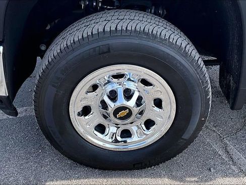 Used 2025 Chevrolet Silverado 2500 LT w/ Convenience Package AWD/4WD image 35