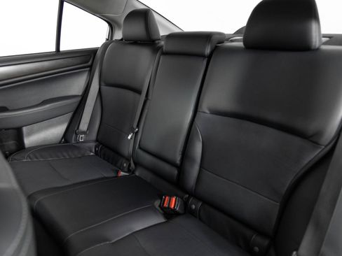 Used 2017 Subaru Legacy 2.5i Limited image 17