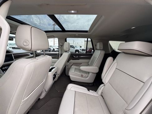 Used 2022 GMC Yukon Denali image 2