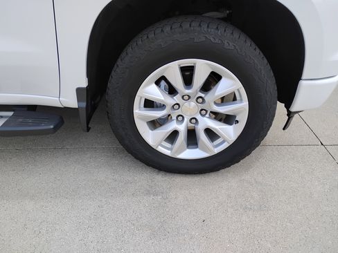 Used 2022 Chevrolet Silverado 1500 Custom image 27