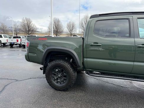 Used 2022 Toyota Tacoma TRD Off-Road image 8