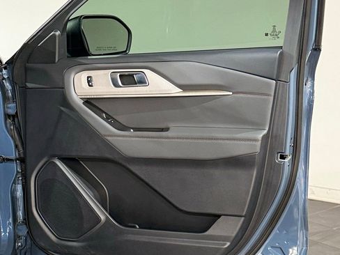 Used 2025 Ford Explorer Active w/ Active Comfort Package image 57