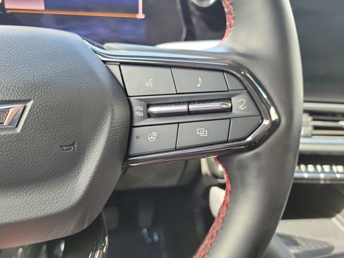 Used 2024 Chevrolet Equinox EV RS image 21