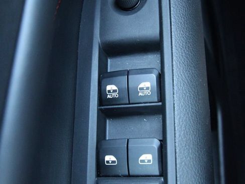 Used 2024 Jeep Compass Trailhawk w/ Trailhawk Convenience Group AWD/4WD image 23