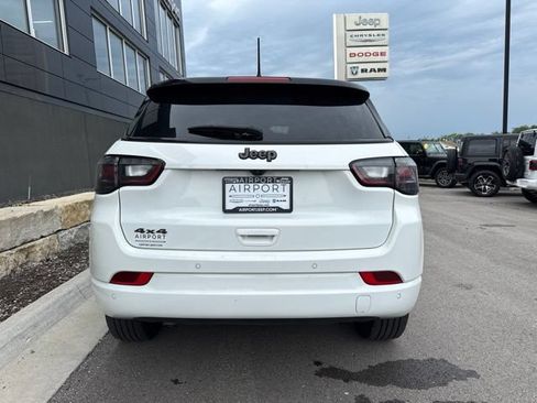 Used 2025 Jeep Compass Limited w/ Driver Assist Group I AWD/4WD image 4