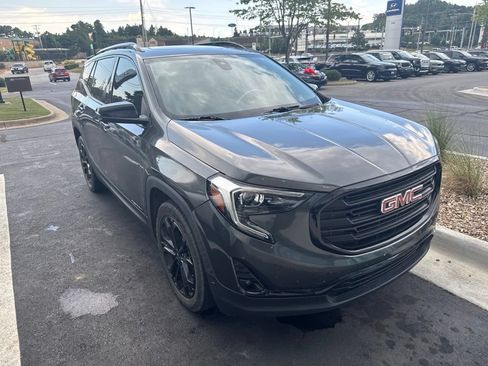 Used 2021 GMC Terrain SLT w/ Elevation Edition FWD image 2