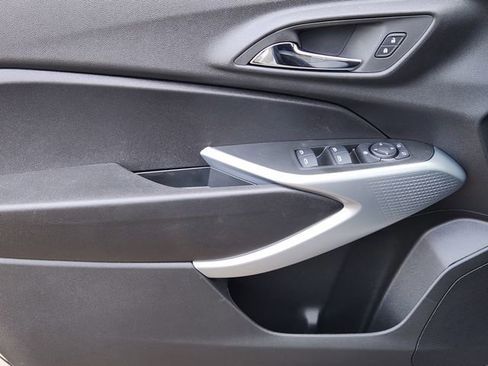 New 2026 Chevrolet Trax RS image 19