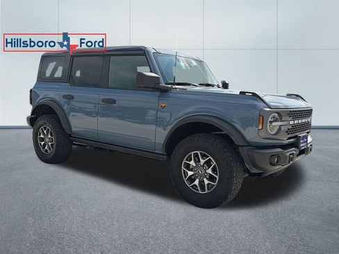 Used 2025 Ford Bronco Badlands AWD/4WD image 4