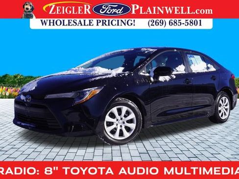 Used 2025 Toyota Corolla LE image 1